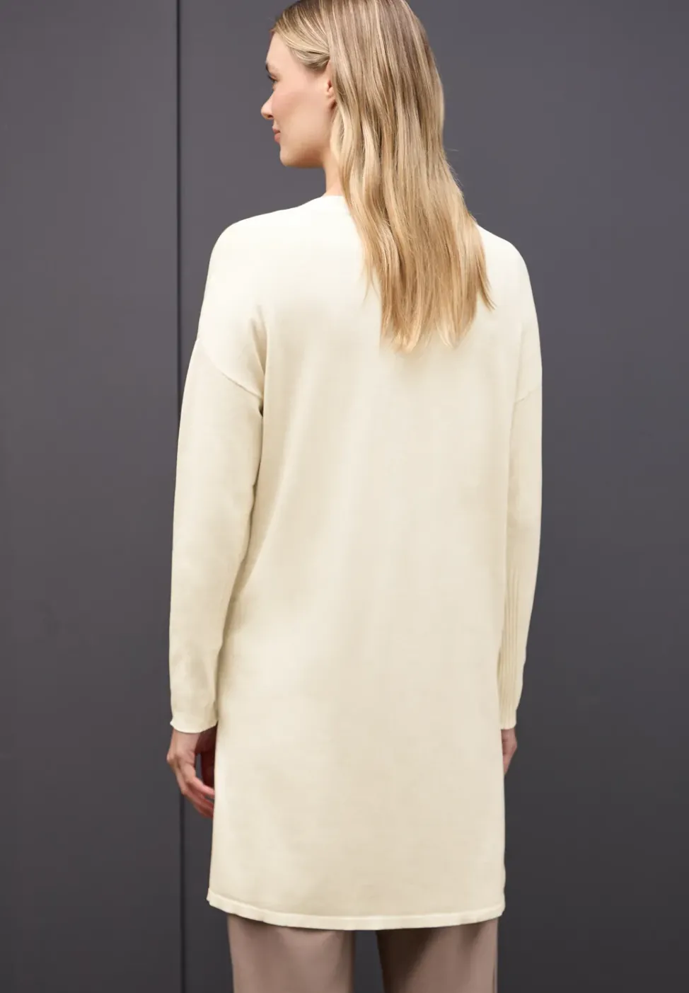 Langer Feinstrickcardigan