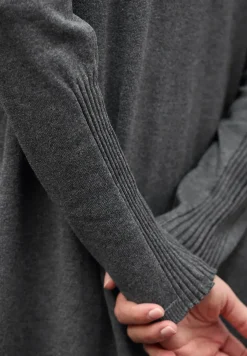 Langer Feinstrickcardigan