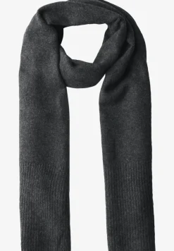 Langer Schal