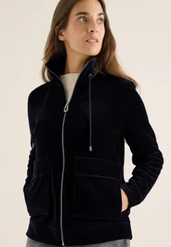Leichte Cordjacke