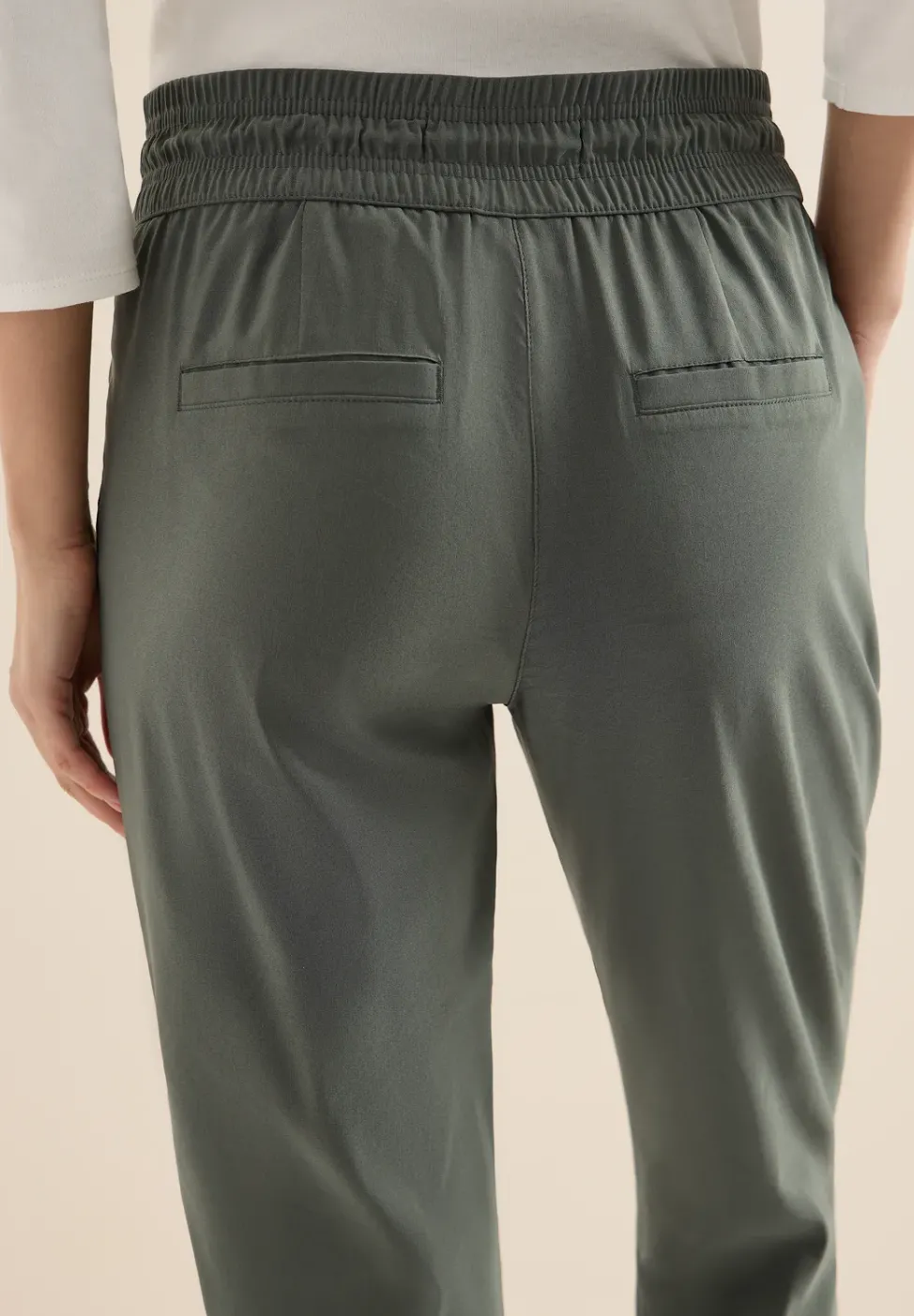Leichte Hose im Casual Fit mit Stretch