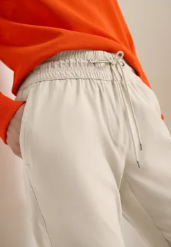 Leichte Hose im Casual Fit mit Stretch