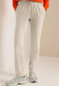 Leichte Hose im Casual Fit mit Stretch