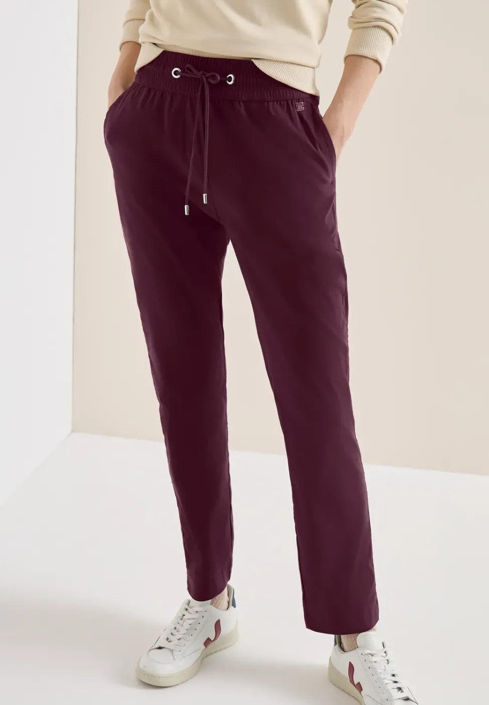 Leichte Hose im Casual Fit mit Stretch
