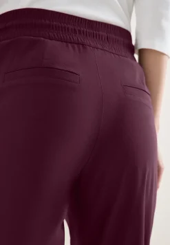 Leichte Hose im Casual Fit mit Stretch