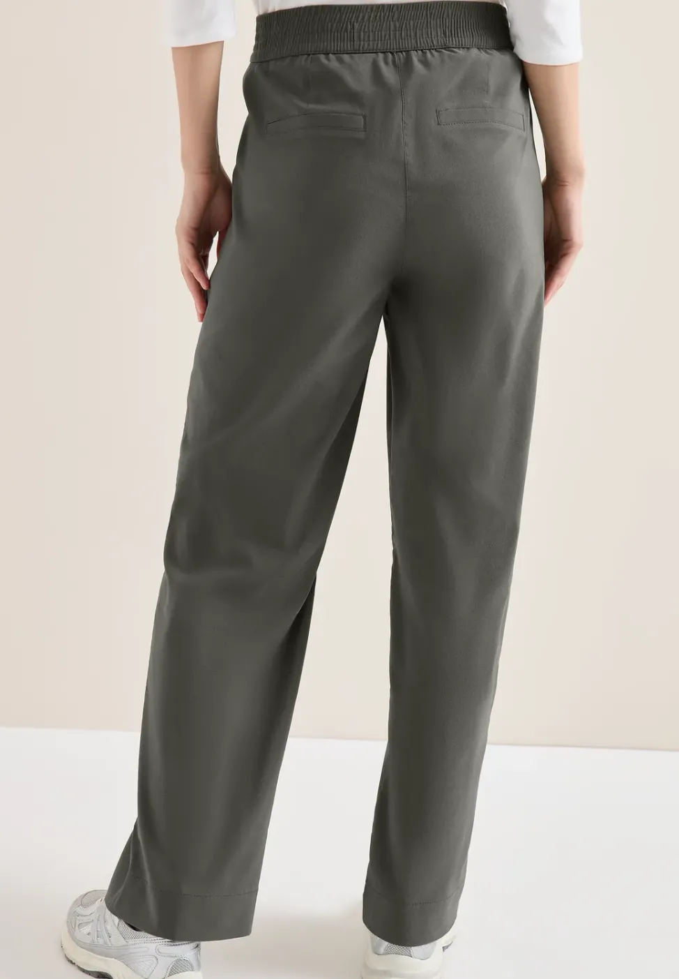 Leichte Hose im Loose Fit mit Stretch