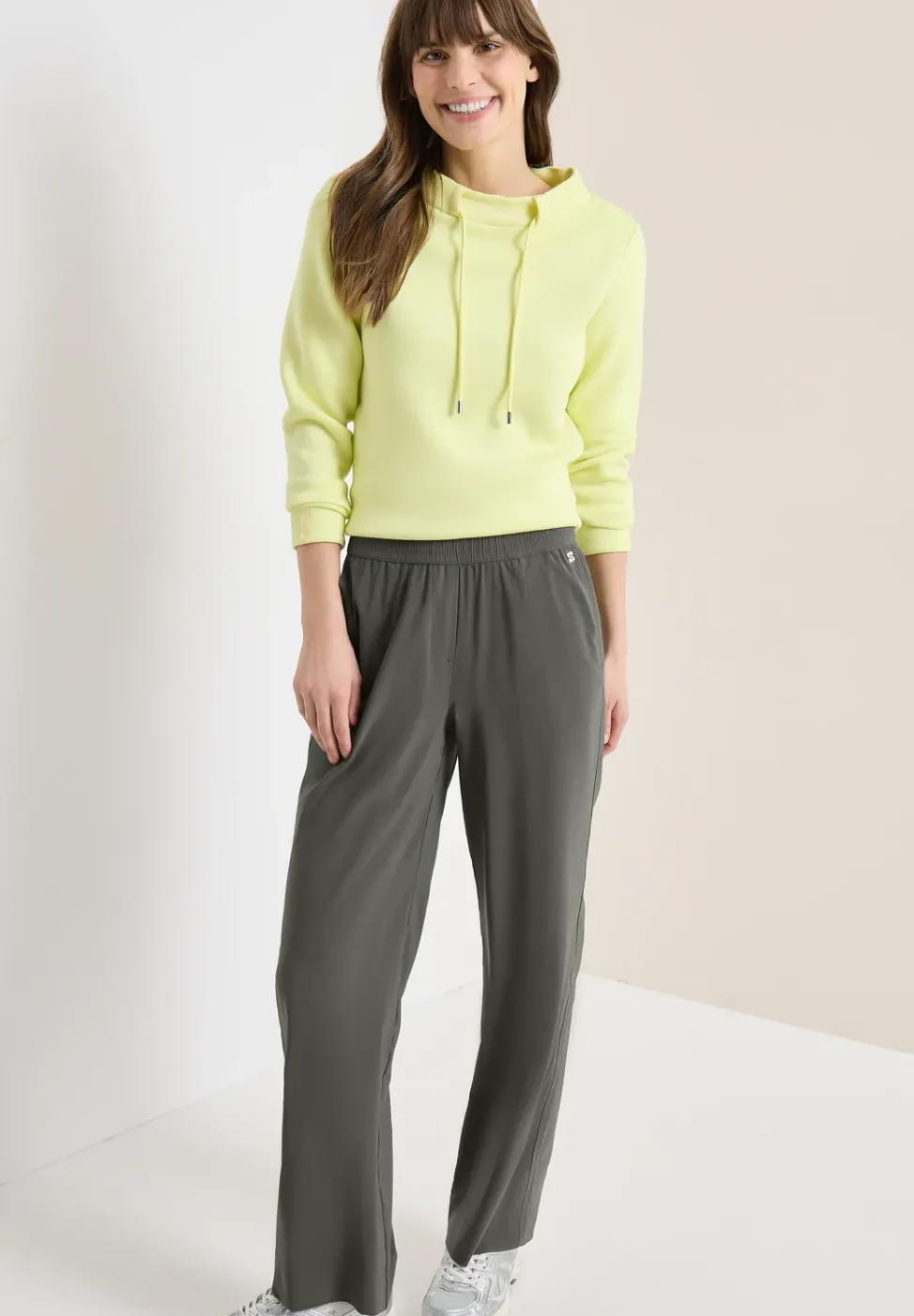 Leichte Hose im Loose Fit mit Stretch