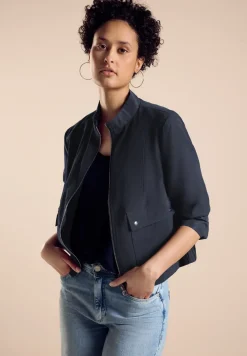 Leichte Jacke