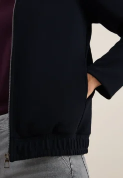 Leichte Jacke