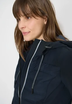 Leichte Jacke