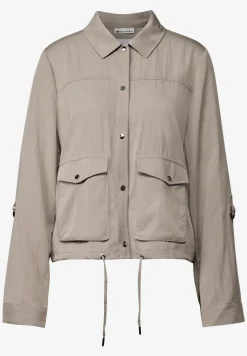 Leichte Strukturjacke