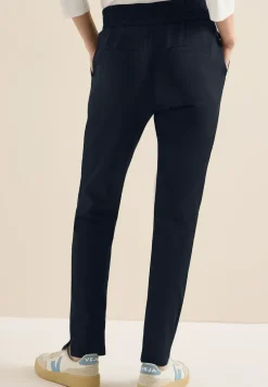 Leichte Hose im Casual Fit mit Stretch