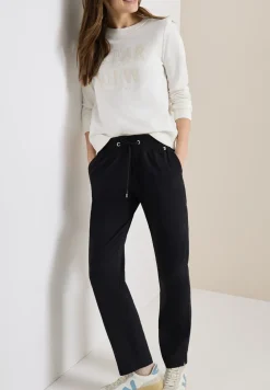 Leichte Hose im Casual Fit mit Stretch