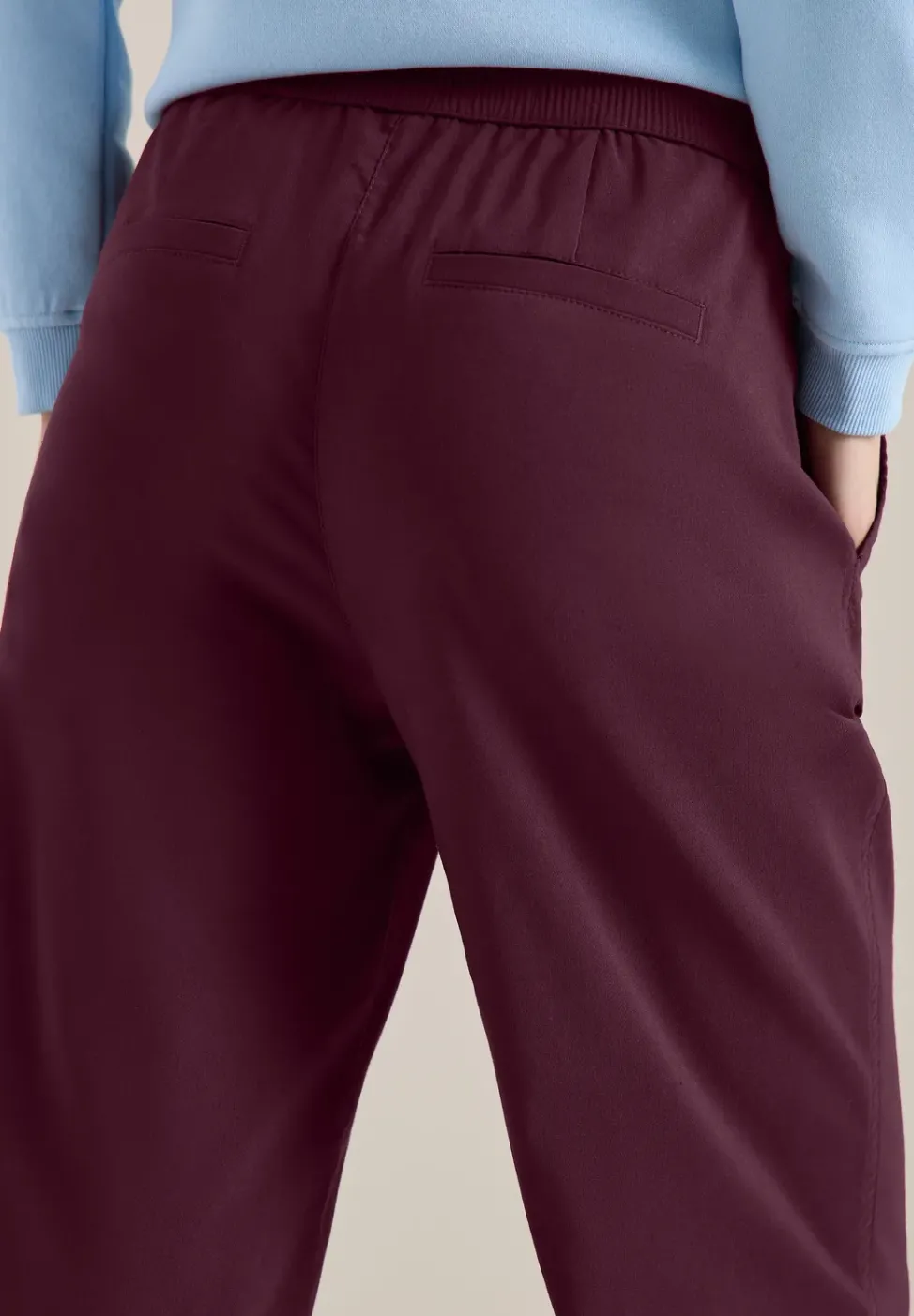 Leichte Hose im Loose Fit mit Stretch