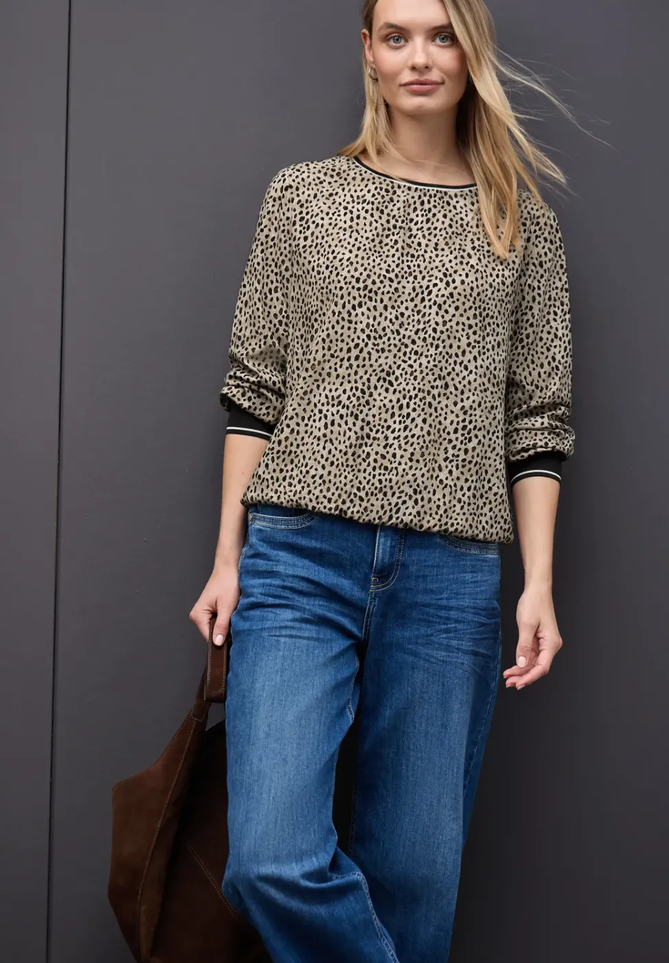 Leo Bluse mit Tapedetails