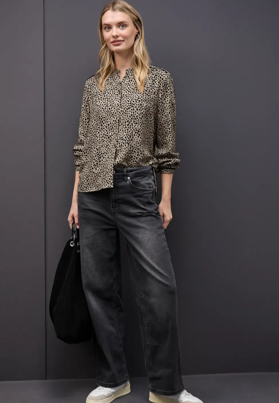 Leo Bluse mit Tapedetails