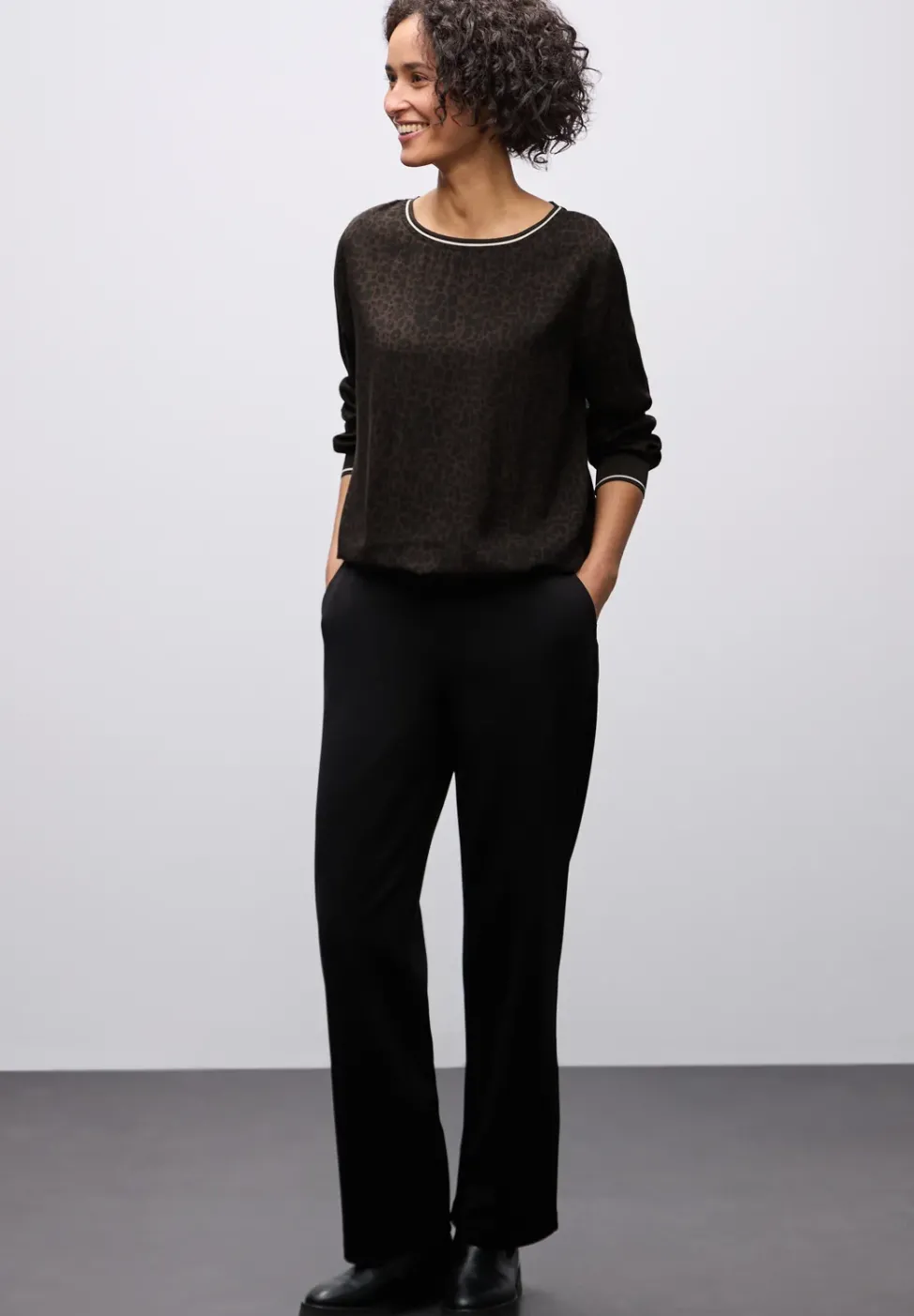 Leo Bluse mit Tapedetails