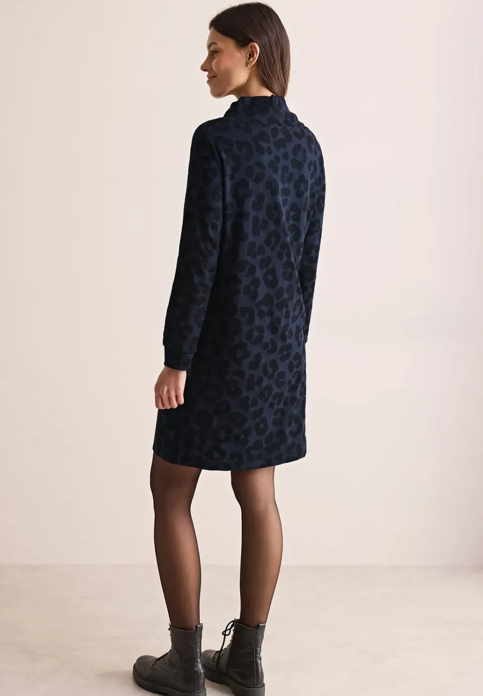 Leo-Jaquard-Kleid
