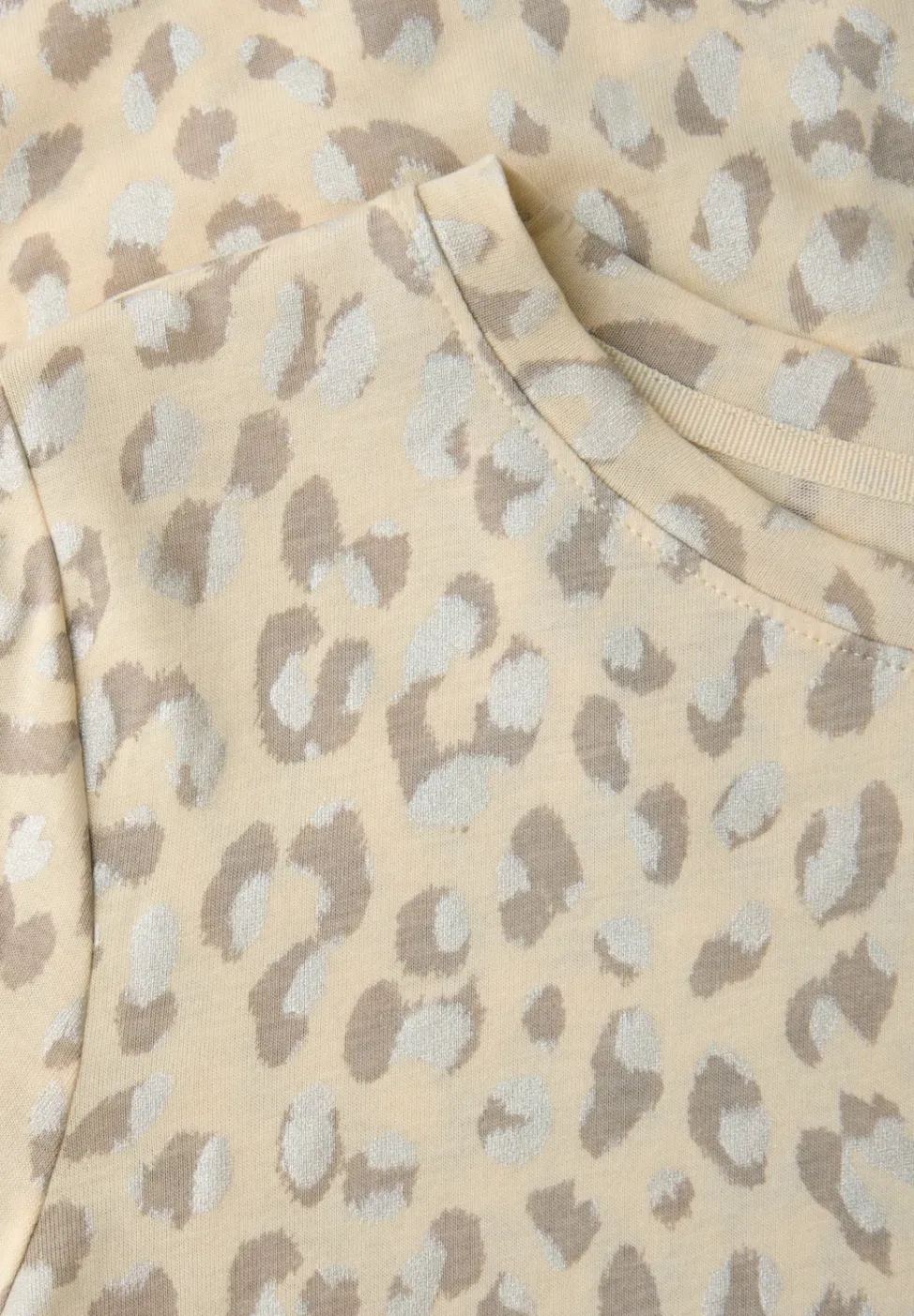 Leo-Shirt mit Foliendetails
