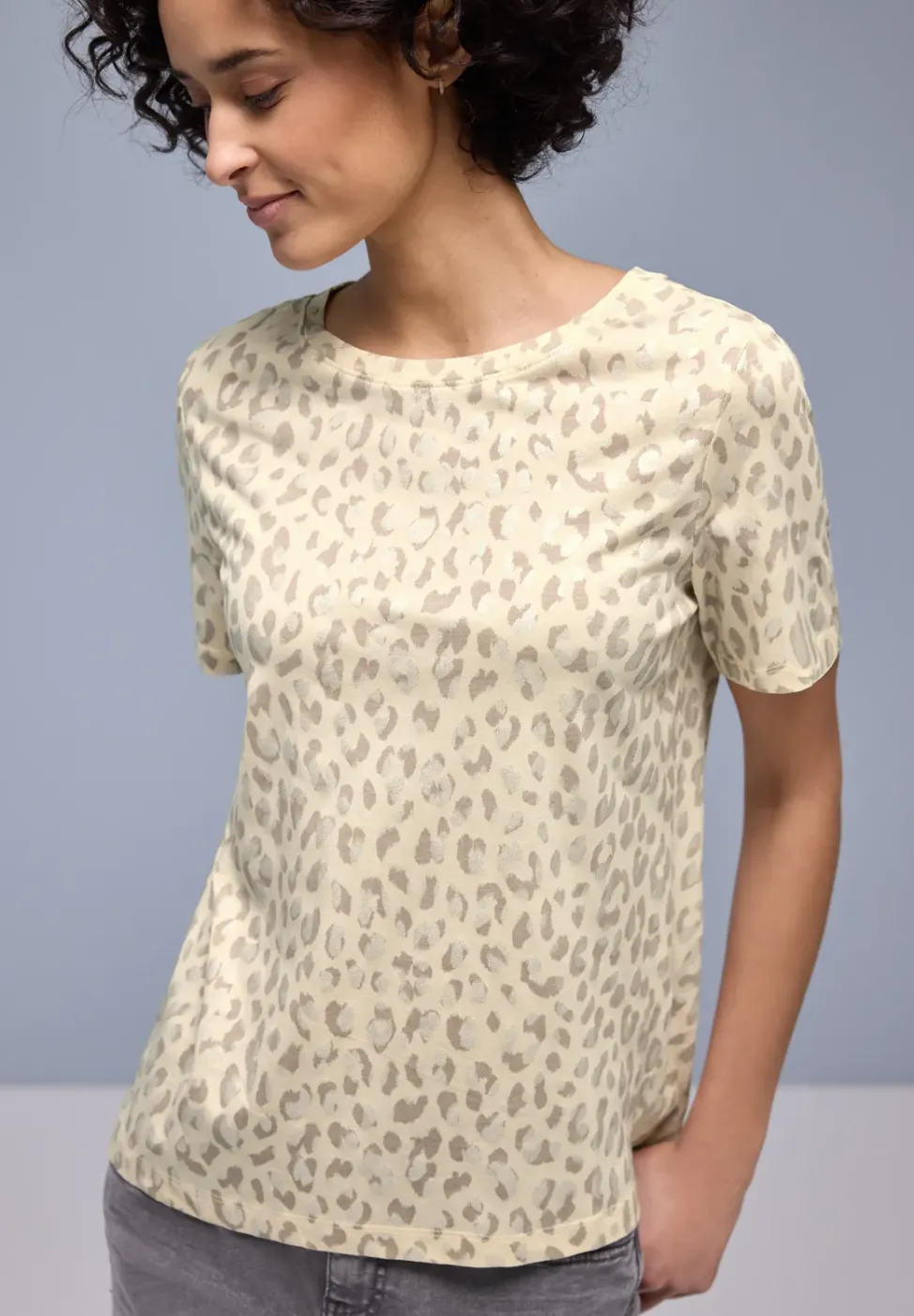 Leo-Shirt mit Foliendetails
