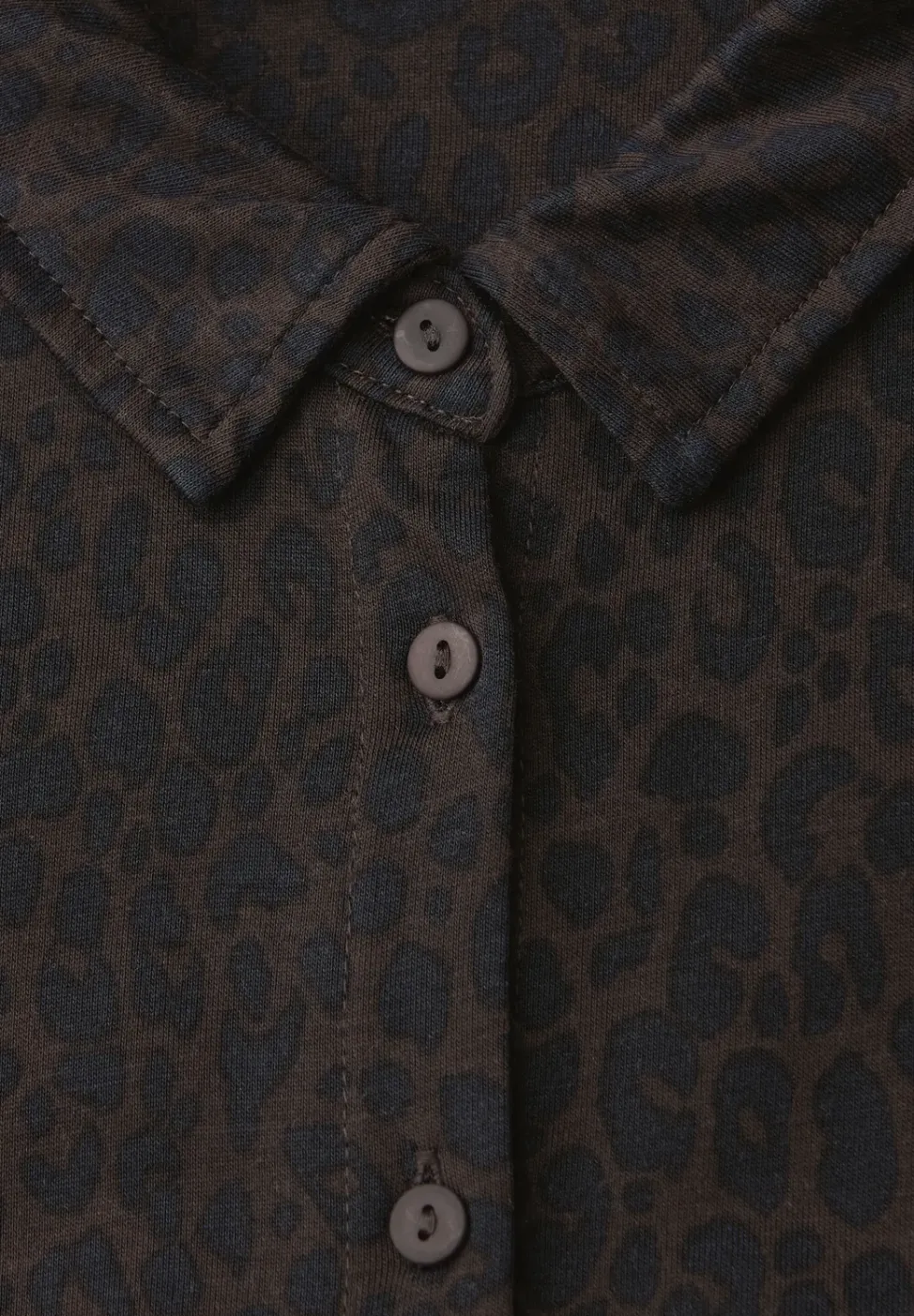 Leo-Shirt mit Hemdkragen