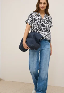 Leo Split Neck Bluse