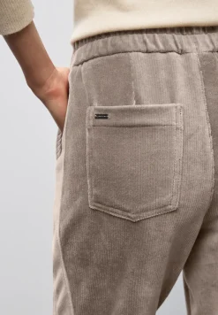 Loose Fit Cordhose