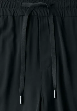 Loose Fit Hose