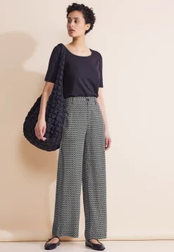 Loose Fit Hose