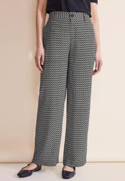Loose Fit Hose