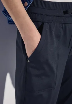 Loose Fit Hose