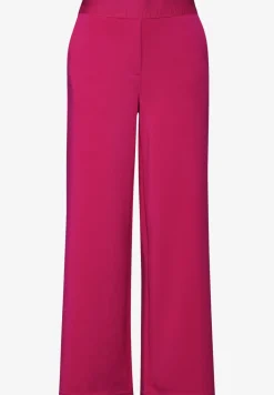 Loose Fit Hose