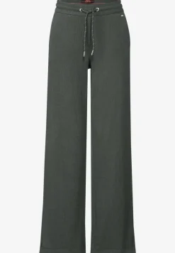 Loose Fit Hose