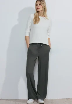 Loose Fit Hose