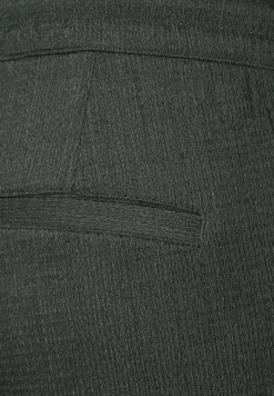Loose Fit Hose