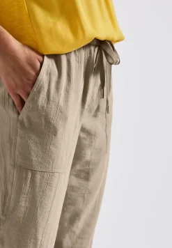 Loose Fit Hose mit Struktur