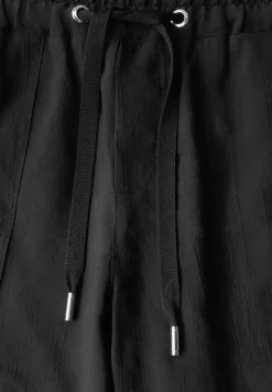 Loose Fit Hose mit Struktur