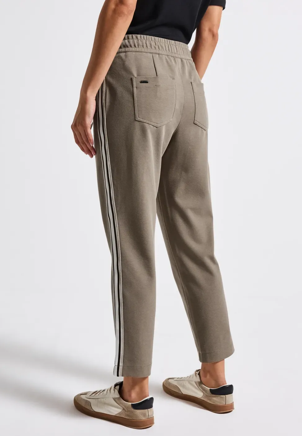 Loose Fit Hose mit Tape