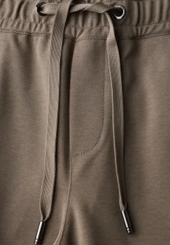 Loose Fit Hose mit Tape