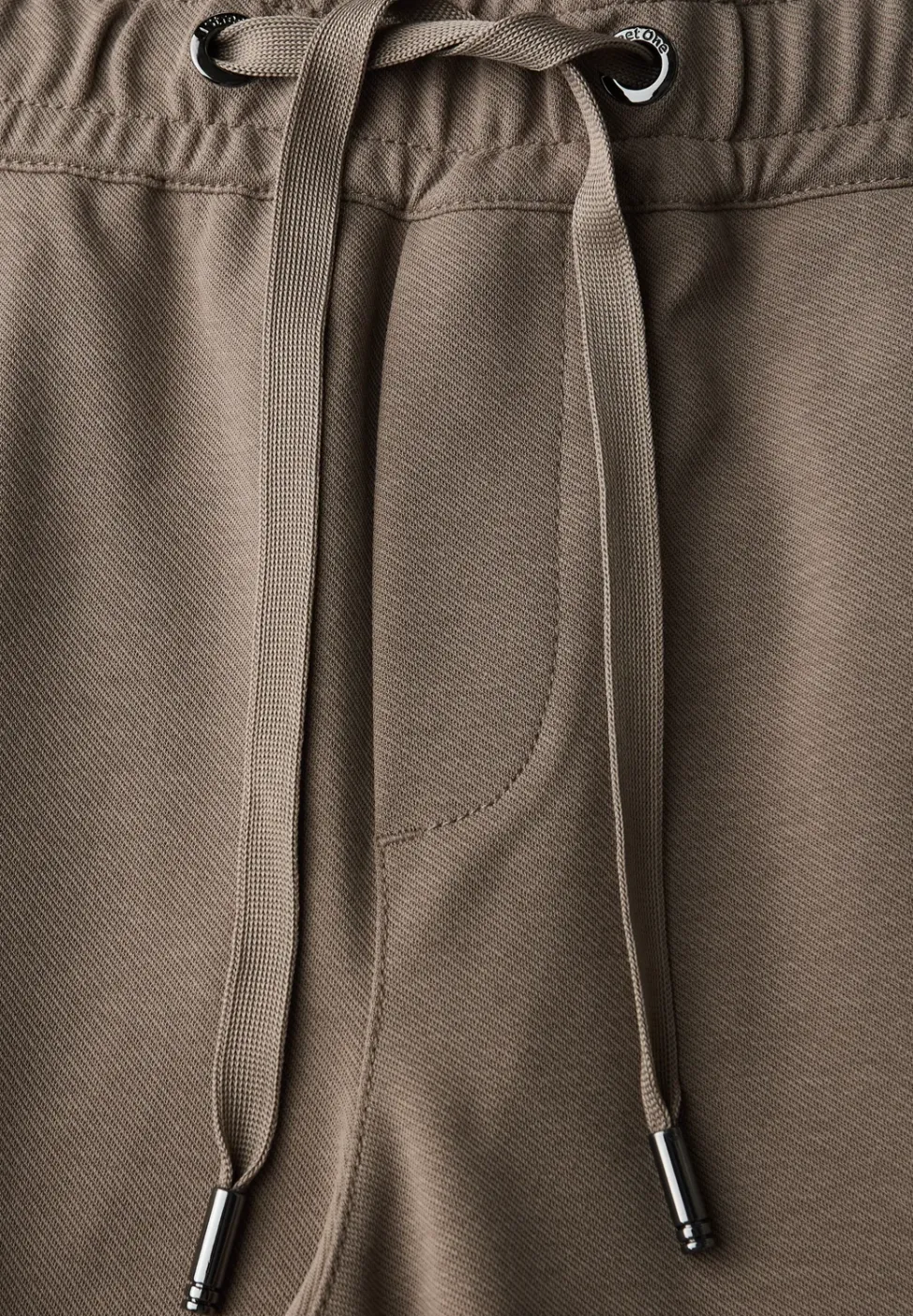 Loose Fit Hose mit Tape
