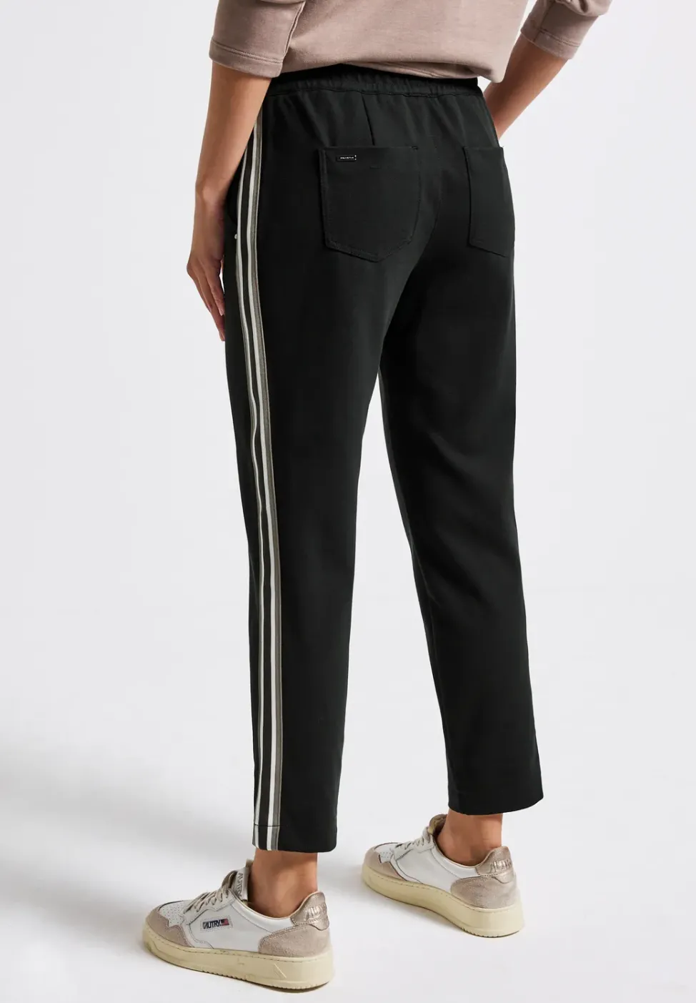Loose Fit Hose mit Tape