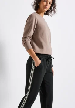 Loose Fit Hose mit Tape