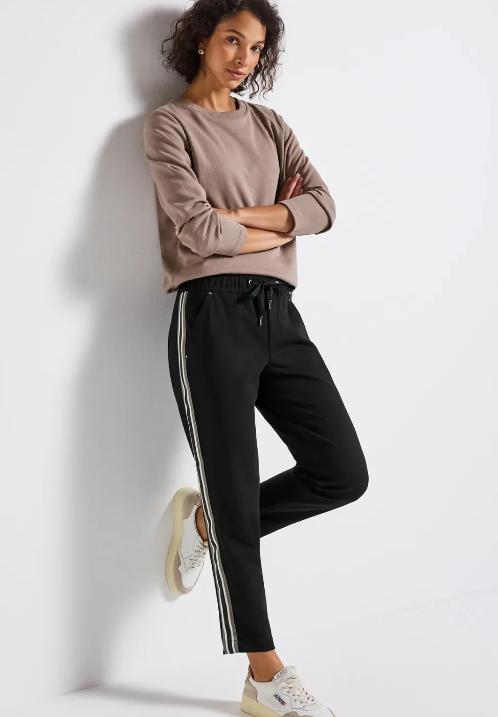 Loose Fit Hose mit Tape