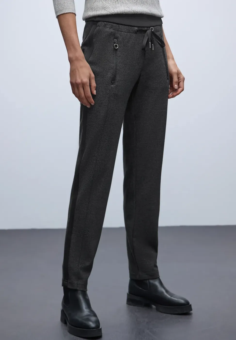 Loose Fit Hose mit Tape