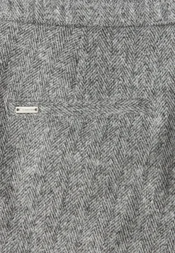 Loose Fit Hose