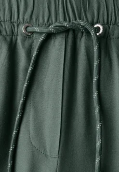Loose Fit Hose