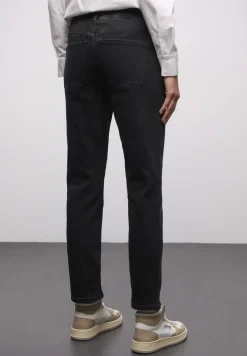 Loose Fit Jeans