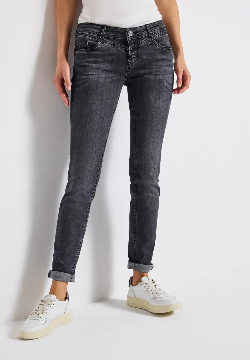 Low Waist Jeans