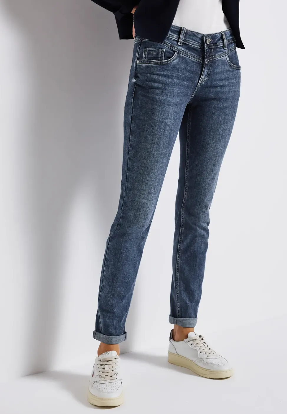 Low Waist Jeans