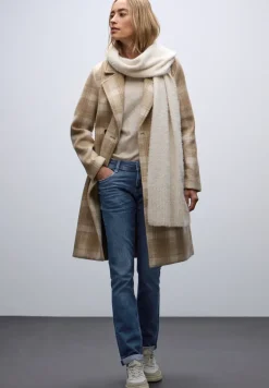 Low Waist Jeans